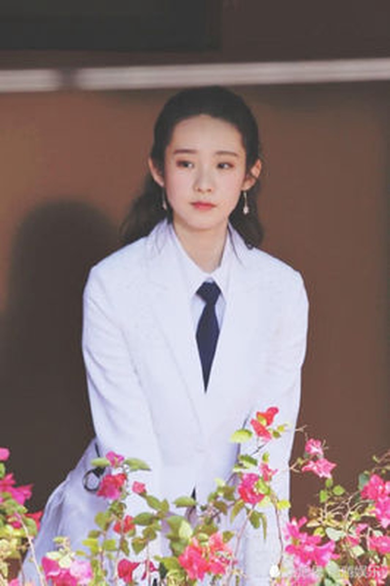 张艺凡